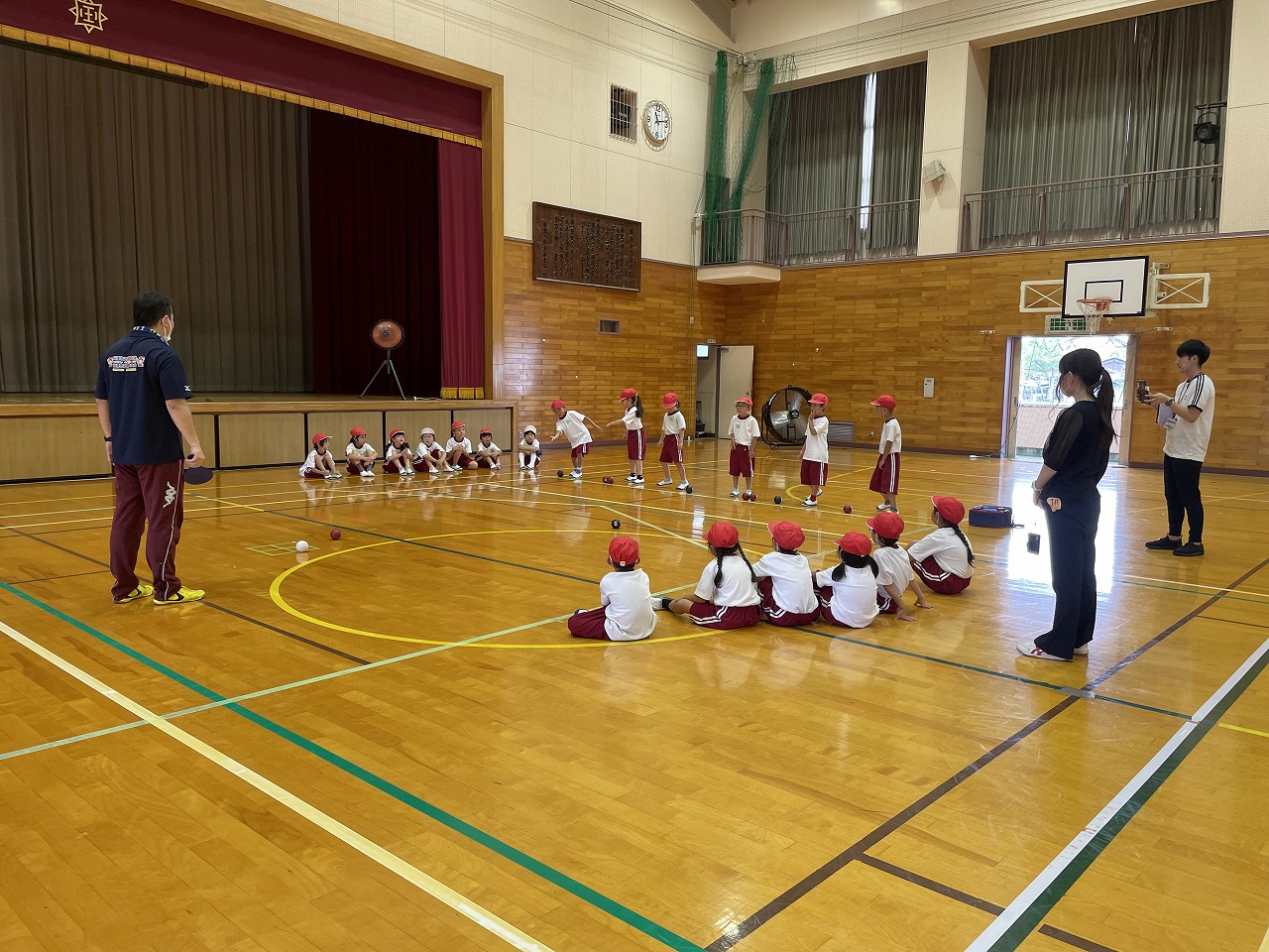 鈴鹿市立国府小学校 1年生　福祉体験学習（ボッチャ体験）　7/11（火）-3