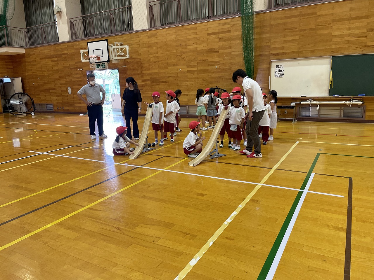 鈴鹿市立国府小学校 1年生　福祉体験学習（ボッチャ体験）　7/11（火）-4