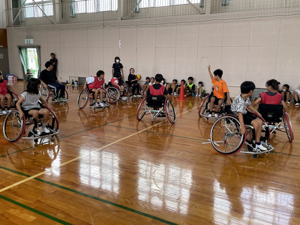 中原文化センター　地域交流支援事業「なかよし会」（車いすバスケットボール体験）　8/3（木）-8