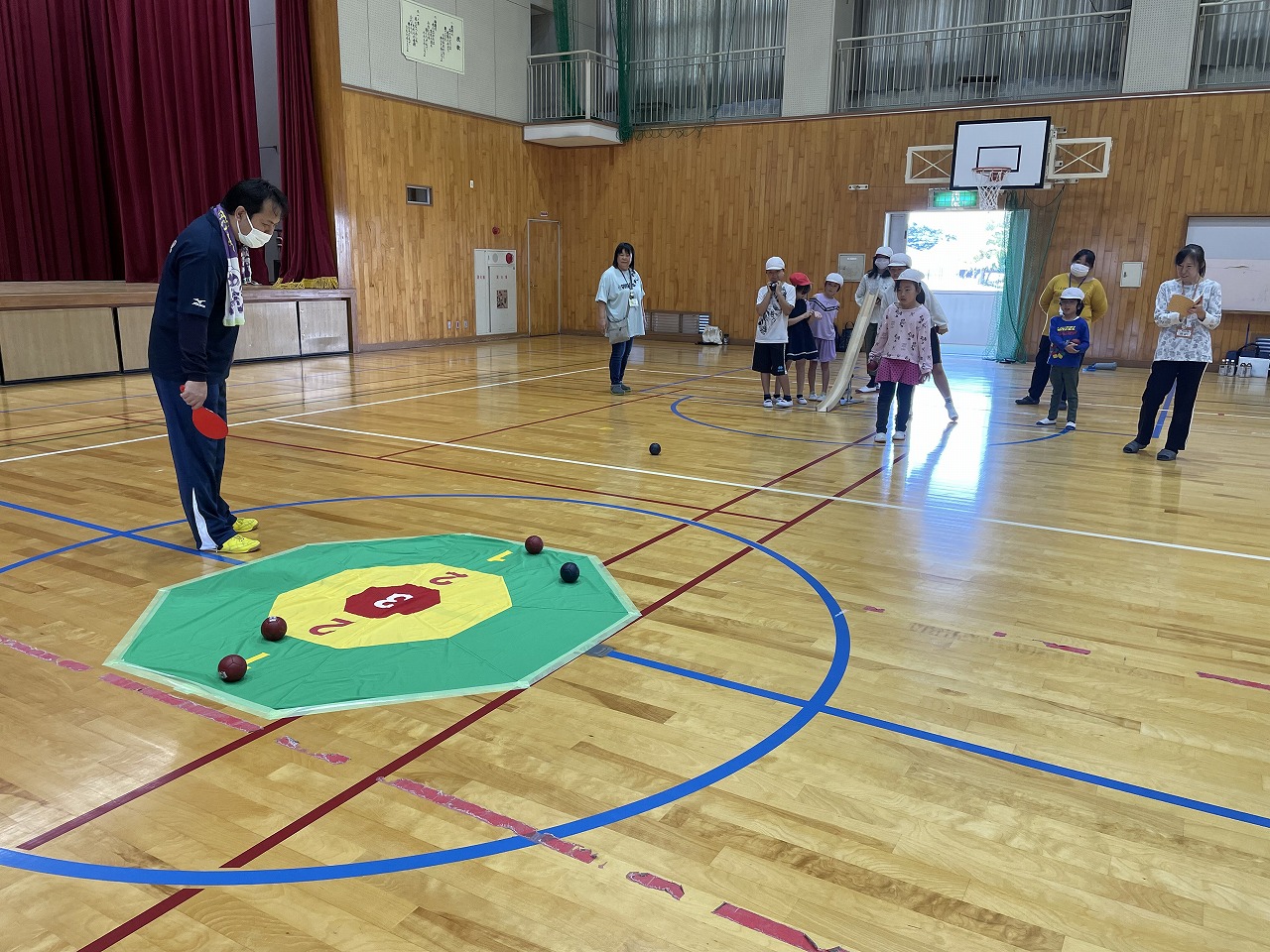 鈴鹿市立一ノ宮小学校 　福祉体験学習（ボッチャ体験）　10/19（木）