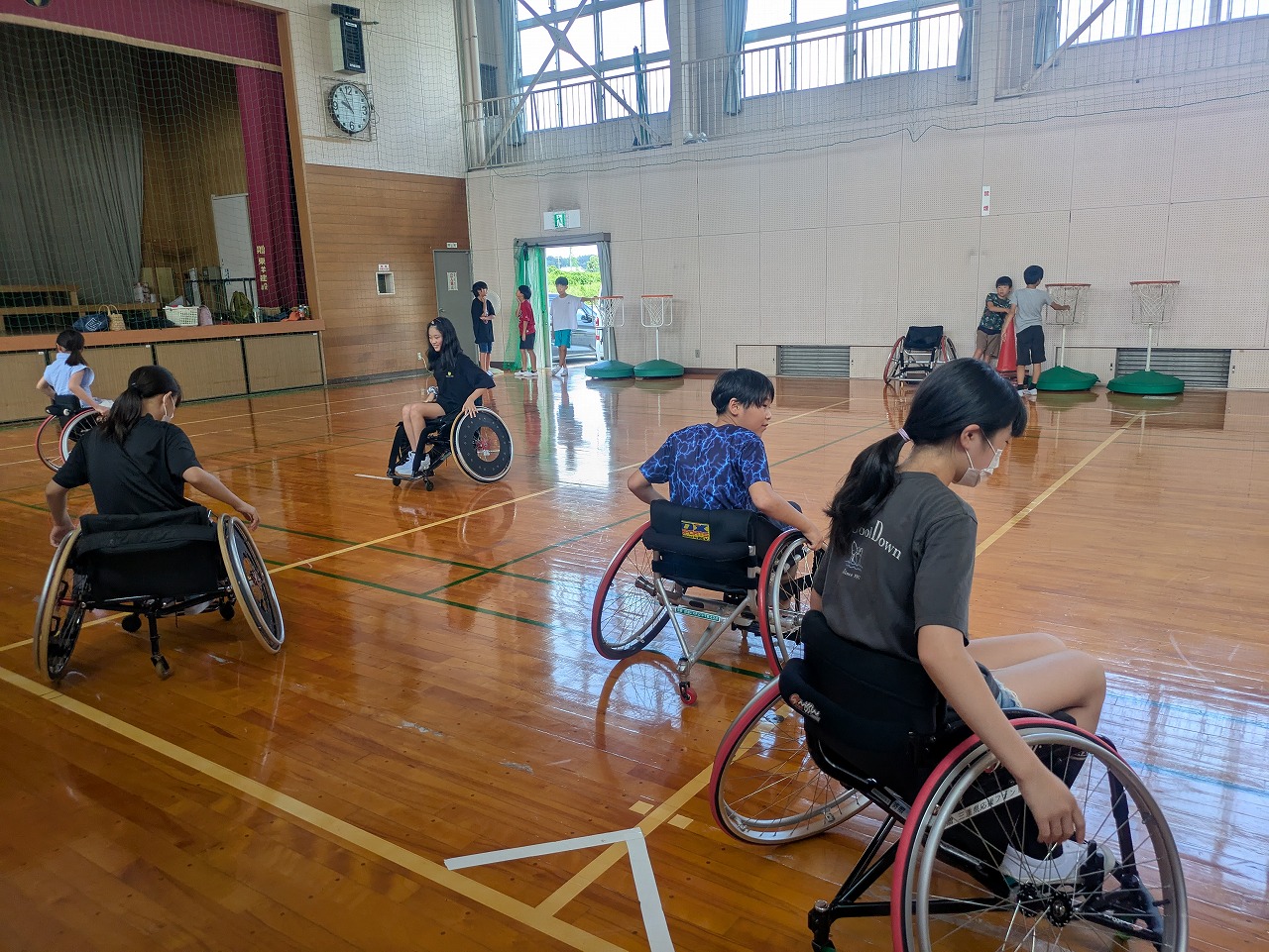 令和7年度中原文化センター　地域交流事業「なかよし会」（車いすバスケットボール体験）　7/25（金）