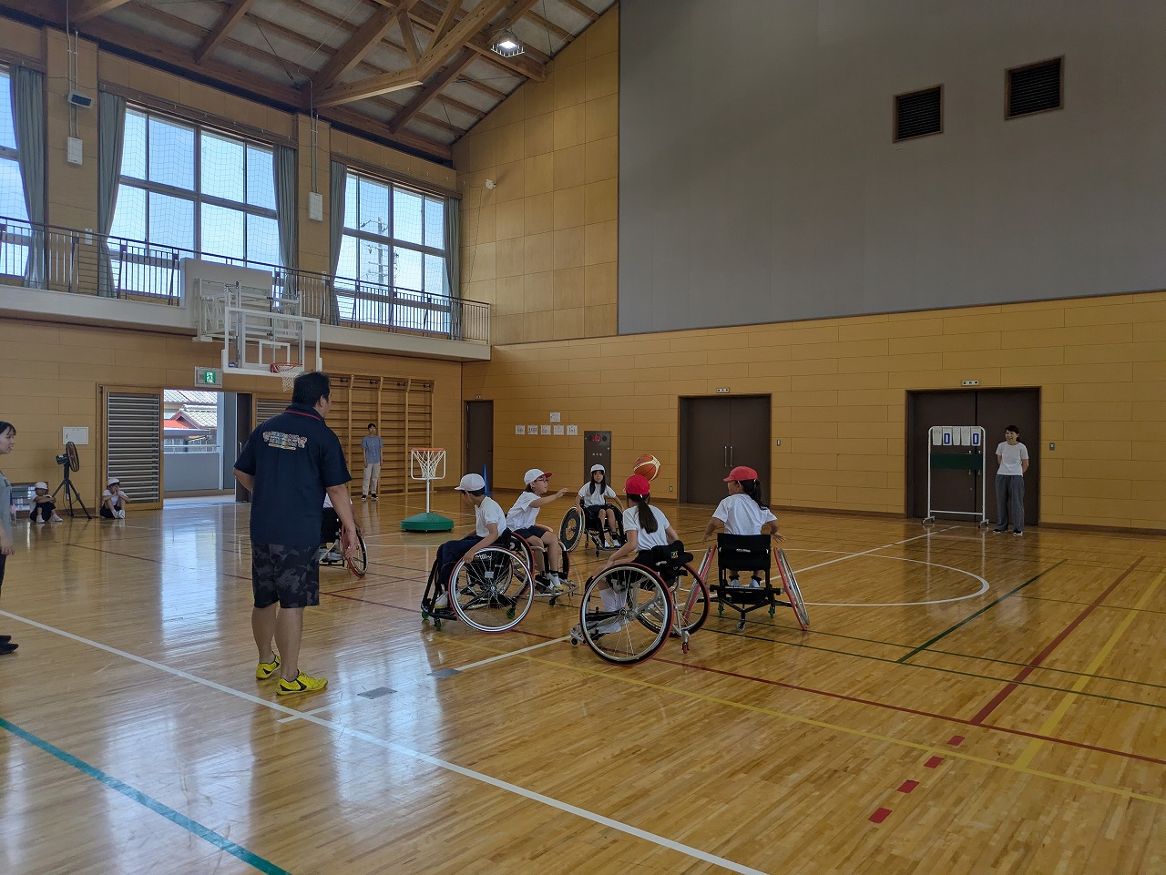 鈴鹿市立石薬師小学校 4年生　福祉体験学習（車いすバスケットボール）　6/30（月）